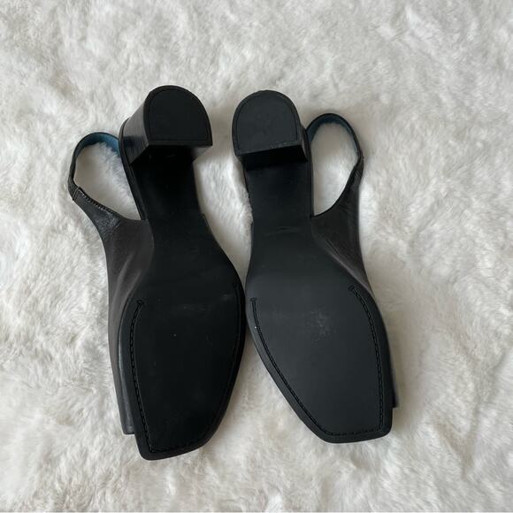 Etienne Aigner Leather Heels - Picture 4 of 7